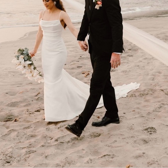 Wedding dress Mikaella bridal M2458 - Picture 4 of 4